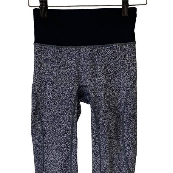 Lululemon Run The Day 7/8 Tight 25" Legging in Fractal Dark Starlight Black - Picture 8 of 13